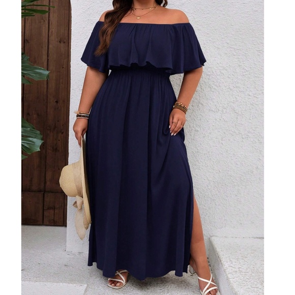 Plus Solid Off Shoulder Split thigh Maxi Dress - Picture 5 of 6